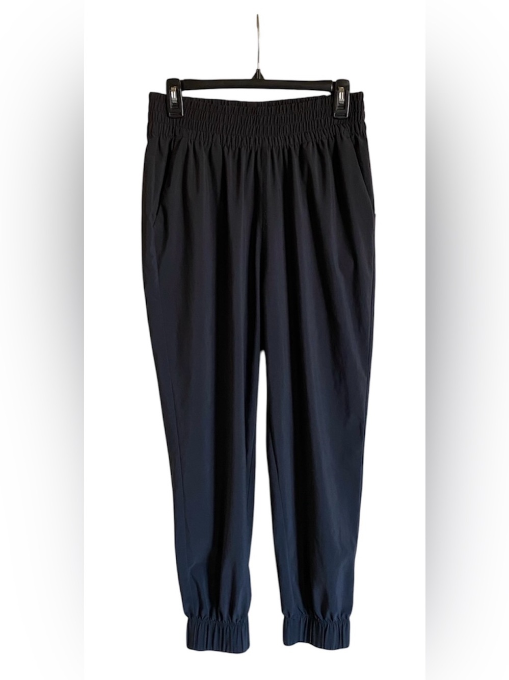 Women’s VUORI Black Joggers Pants M